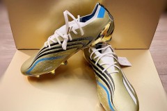 梅西世界杯专属战靴曝光 致敬2006年世界杯