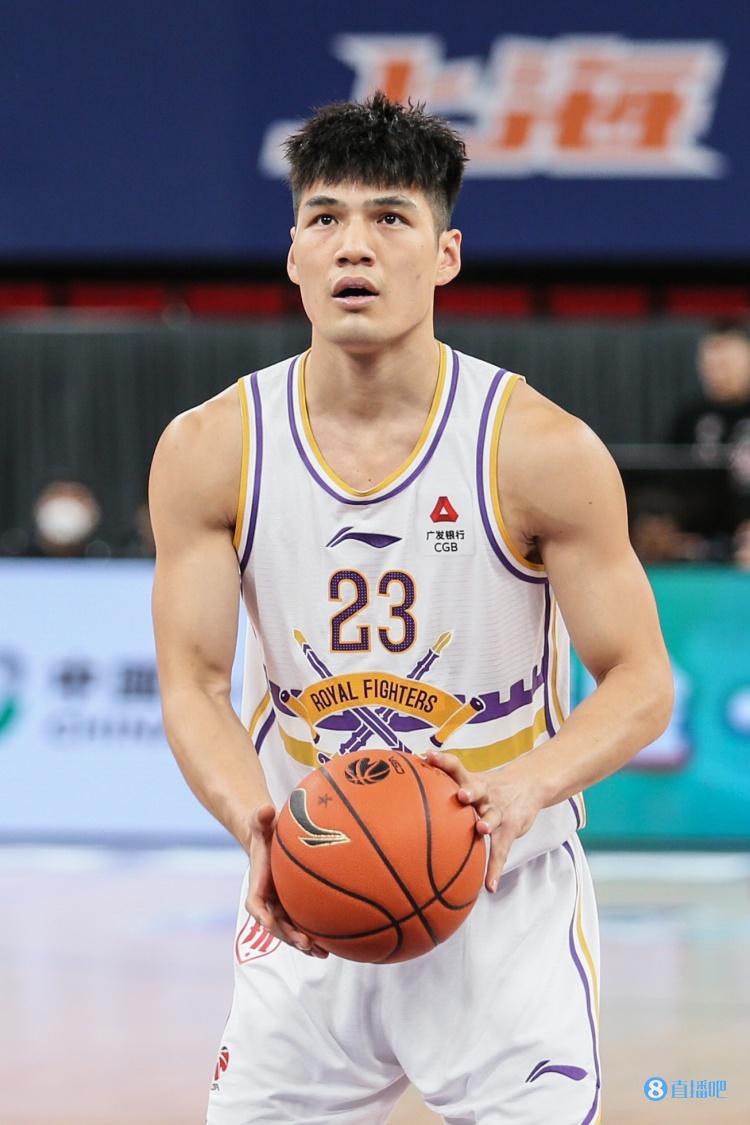 新京报:陈国豪&邹阳同撞cba"新秀墙" 过来人支招